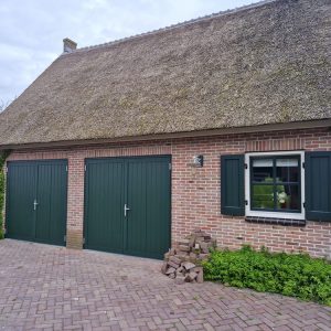 LL-woodgrain-plancha-verticaal-ral6009